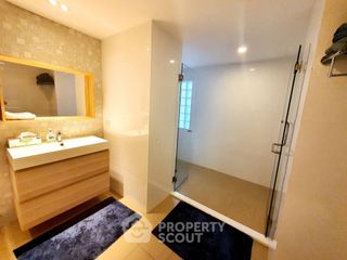 For rent 3 bed condo in Pathum Wan, Bangkok