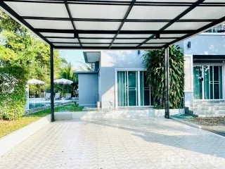 For rent 5 Beds villa in San Sai, Chiang Mai