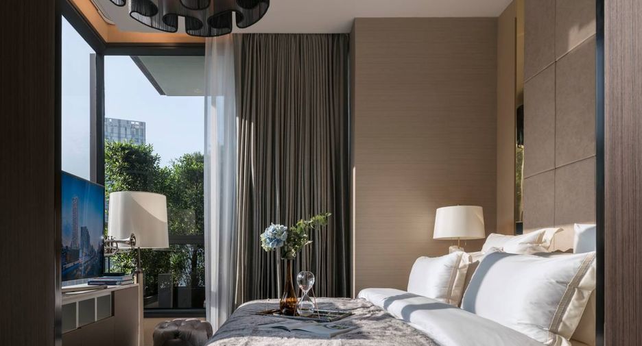 For sale 2 bed condo in Khlong Toei, Bangkok