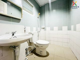 For sale 2 bed townhouse in Mueang Samut Sakhon, Samut Sakhon