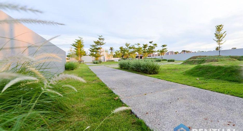 For sale 3 bedrooms villa in East Pattaya, Pattaya