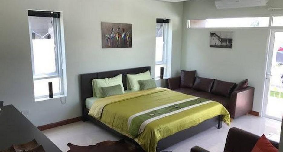For sale 4 bedrooms house in Sattahip, Chonburi