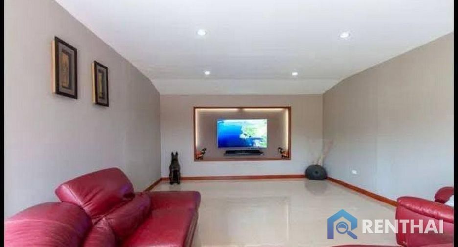 For sale 4 bedrooms house in Sattahip, Chonburi