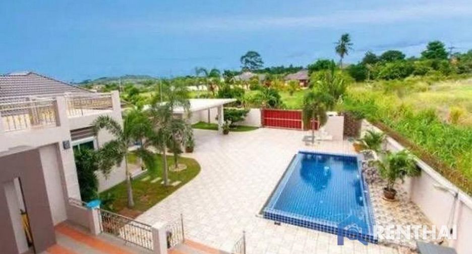 For sale 4 bedrooms house in Sattahip, Chonburi