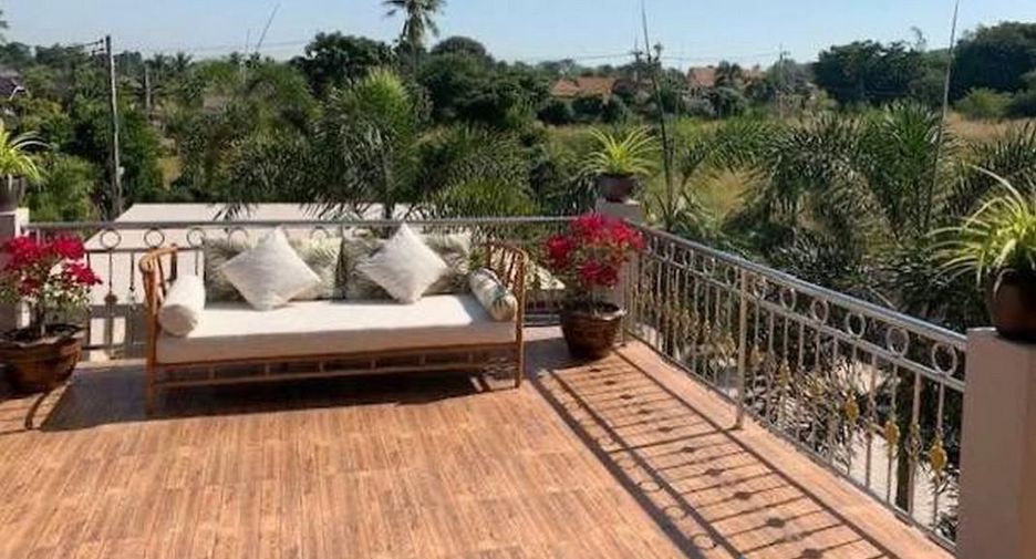 For sale 4 bedrooms house in Sattahip, Chonburi