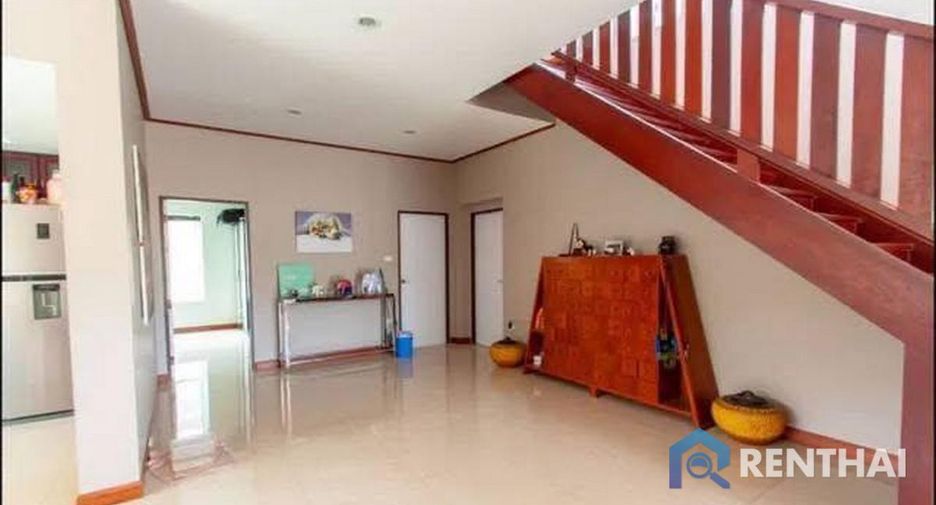 For sale 4 bedrooms house in Sattahip, Chonburi