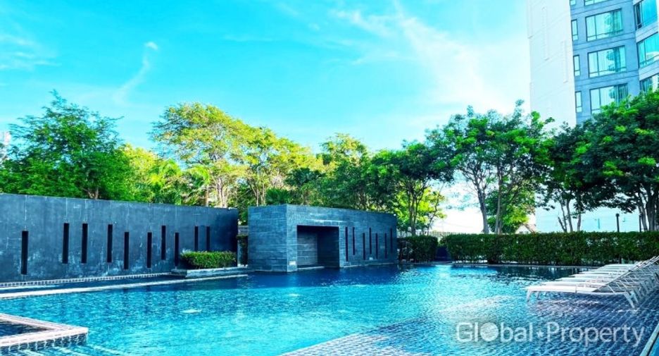 For sale 5 bedrooms condo in Jomtien, Pattaya
