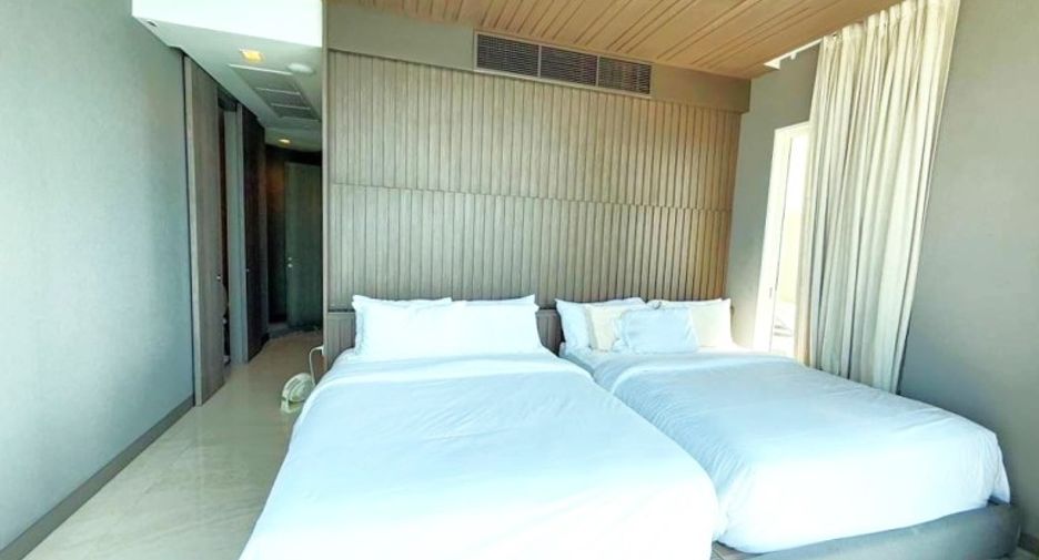 For sale 5 bedrooms condo in Jomtien, Pattaya