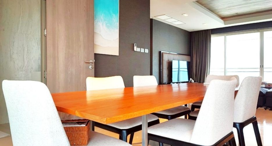 For sale 5 bedrooms condo in Jomtien, Pattaya