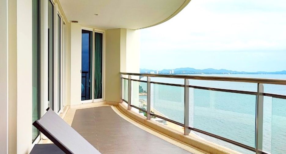 For sale 5 bedrooms condo in Jomtien, Pattaya