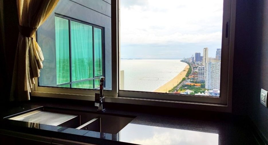 For sale 5 bedrooms condo in Jomtien, Pattaya