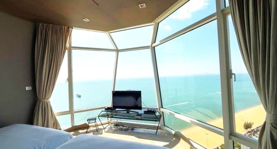 For sale 5 bedrooms condo in Jomtien, Pattaya
