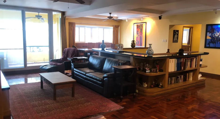For rent 3 Beds condo in Khlong Toei, Bangkok