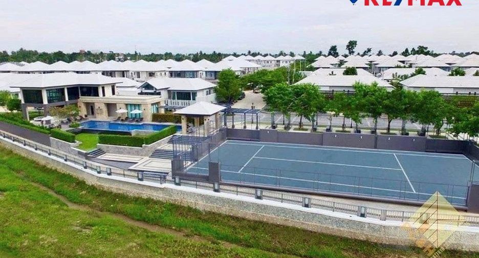 For sale 4 bedrooms house in Mueang Chon Buri, Chonburi