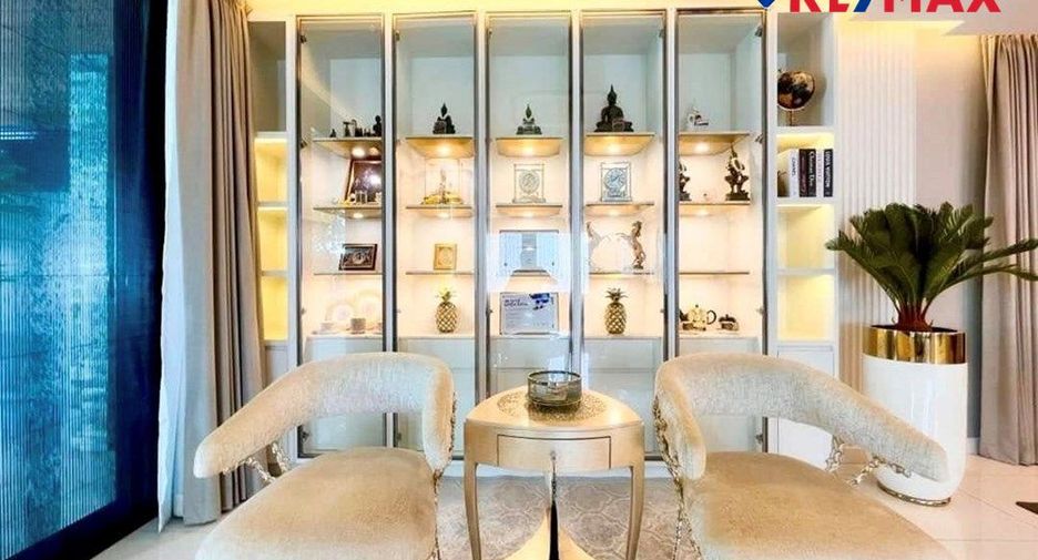 For sale 4 bedrooms house in Mueang Chon Buri, Chonburi