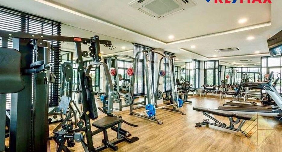 For sale 4 bedrooms house in Mueang Chon Buri, Chonburi