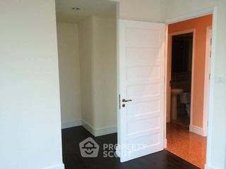 For sale 3 Beds condo in Khlong Toei, Bangkok