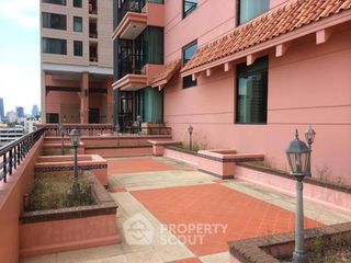 For sale 3 Beds condo in Khlong Toei, Bangkok