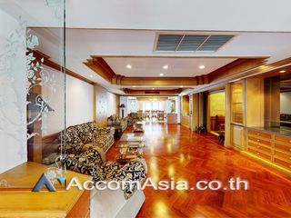 For rent 4 bed condo in Khlong Toei, Bangkok