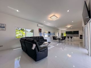 For sale そして for rent 3 Beds house in Bang Lamung, Chonburi