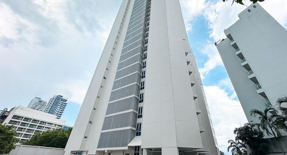 For sale 1 bed condo in Pratumnak, Pattaya