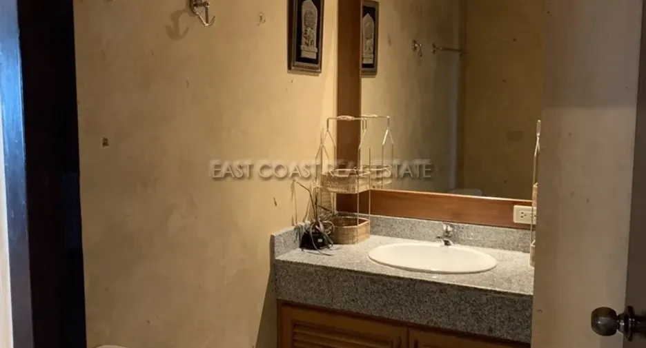 À louer et à vendre 3 chambres condo à Na Jomtien, Pattaya