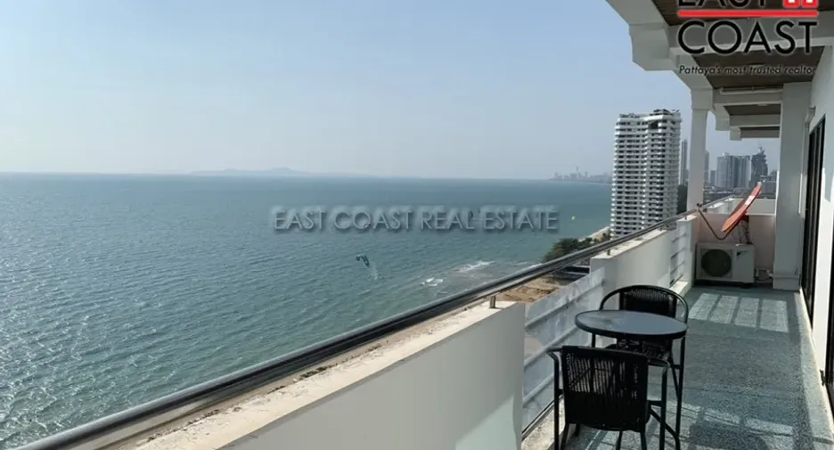À louer et à vendre 3 chambres condo à Na Jomtien, Pattaya