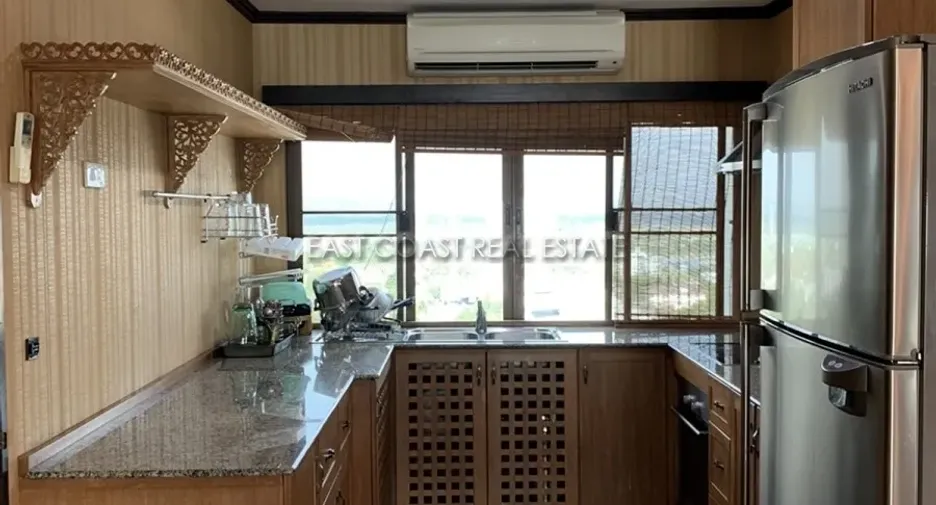 À louer et à vendre 3 chambres condo à Na Jomtien, Pattaya