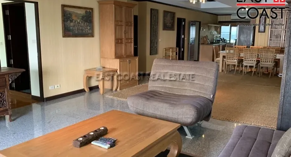 À louer et à vendre 3 chambres condo à Na Jomtien, Pattaya