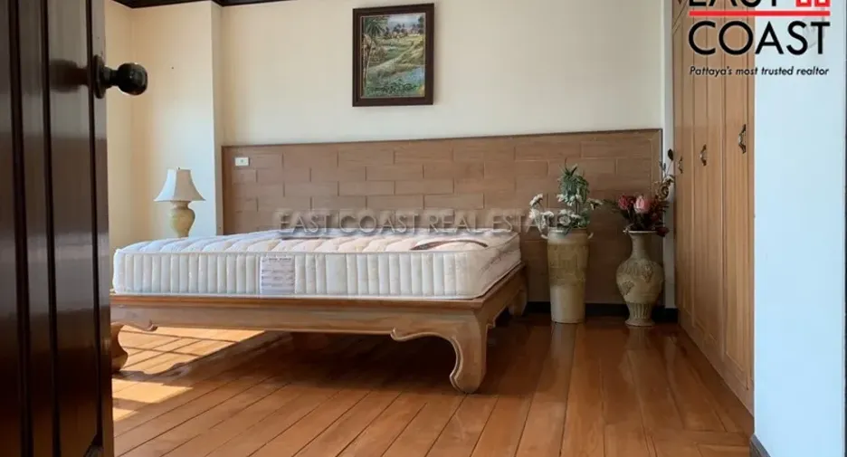 À louer et à vendre 3 chambres condo à Na Jomtien, Pattaya