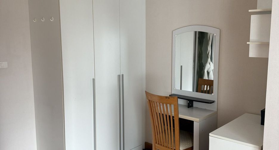 For rent studio condo in Huai Khwang, Bangkok