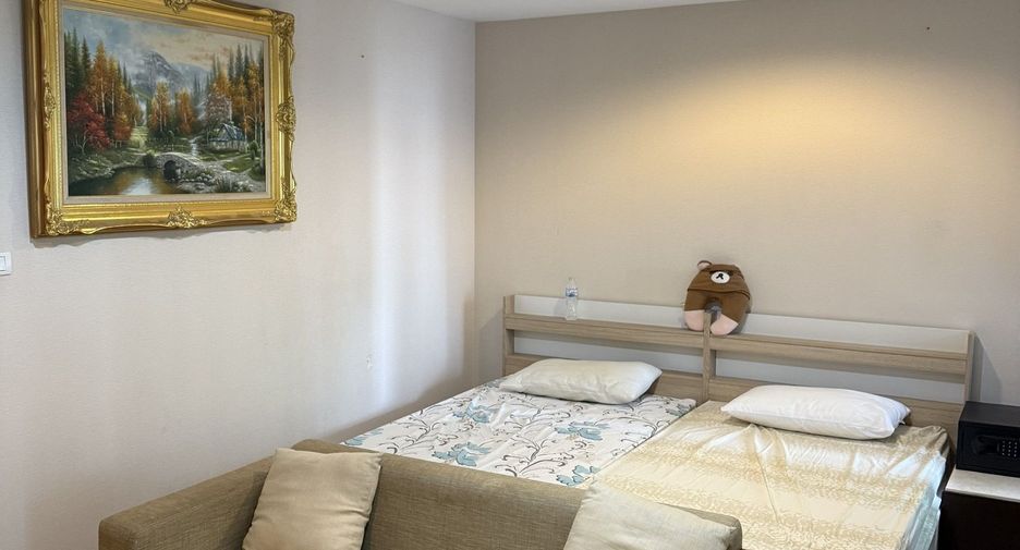 For rent studio condo in Huai Khwang, Bangkok