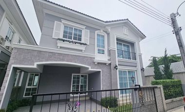 For rent 4 bed house in Mueang Samut Prakan, Samut Prakan