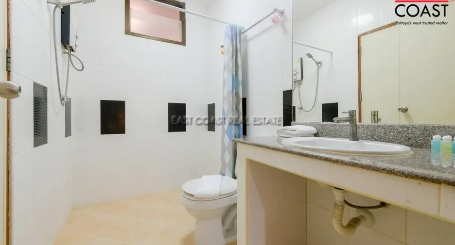 For sale retail Space in Bang Lamung, Chonburi