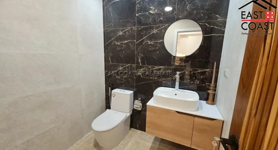 For sale 3 bedrooms condo in Bang Lamung, Chonburi