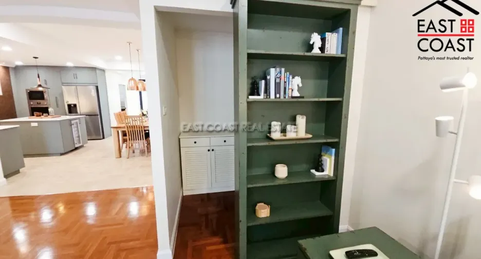 For sale 3 bedrooms condo in Bang Lamung, Chonburi