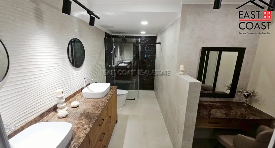 For sale 3 bedrooms condo in Bang Lamung, Chonburi