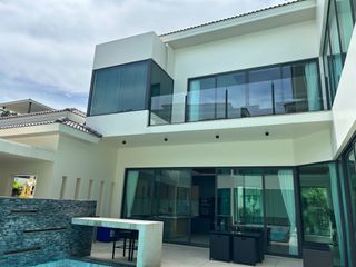 For rent 4 Beds villa in Bang Lamung, Chonburi