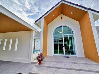 For rent 3 Beds villa in Bang Lamung, Chonburi