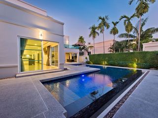 For rent 5 Beds villa in Bang Lamung, Chonburi