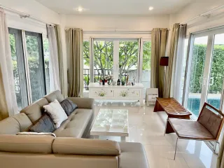 For rent 4 Beds villa in Bang Lamung, Chonburi