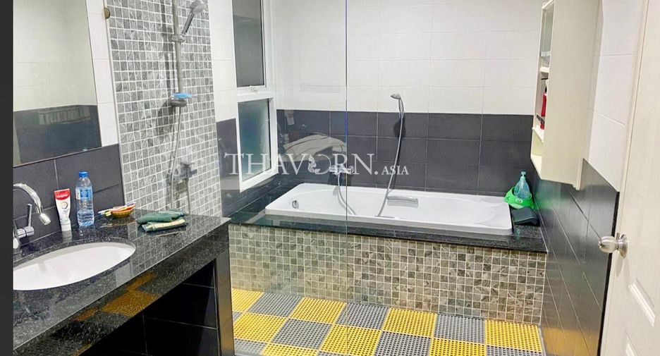 For sale 3 bedrooms house in Bang Lamung, Chonburi