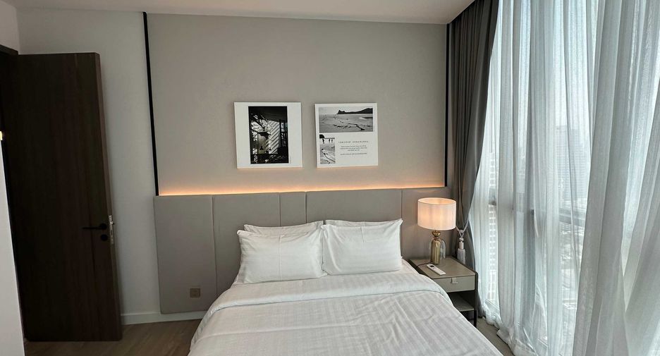 Condo en alquiler de 3 habitaciones en Sathon, Bangkok