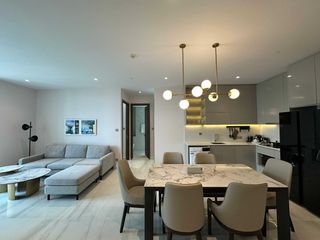 Condo en alquiler de 3 habitaciones en Sathon, Bangkok