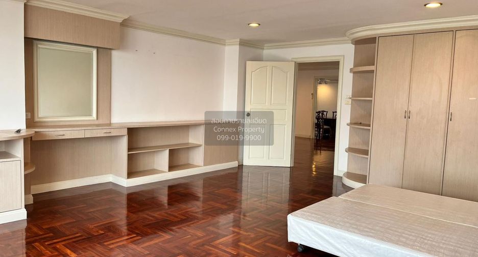 Condo en alquiler de 3 habitaciones en Khlong Toei, Bangkok