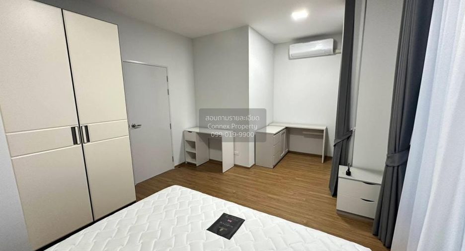 For rent 3 bedrooms townhouse in Bang Phli, Samut Prakan