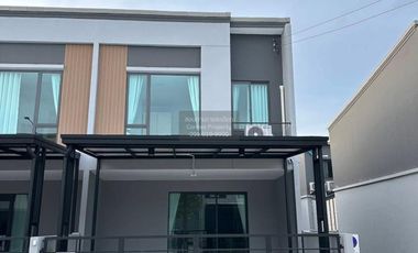 For rent 3 bedrooms townhouse in Bang Phli, Samut Prakan