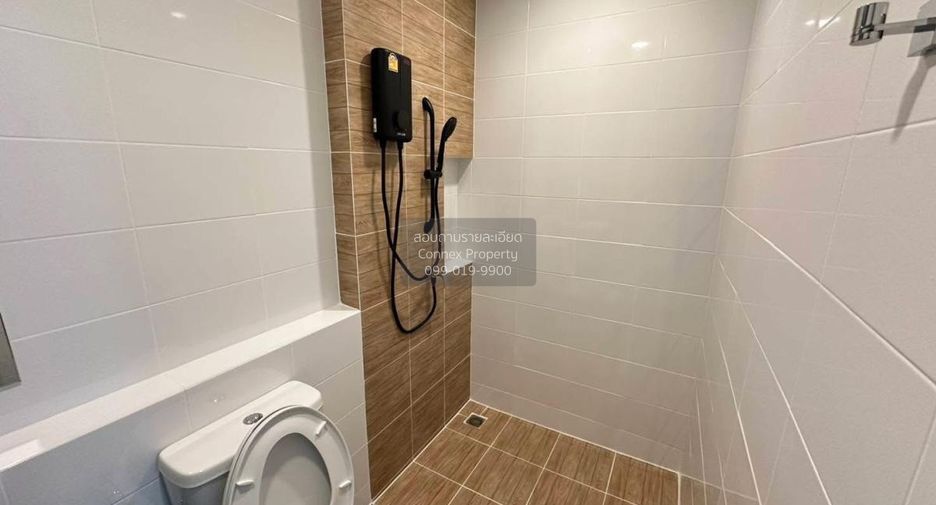 For rent 3 bedrooms townhouse in Bang Phli, Samut Prakan