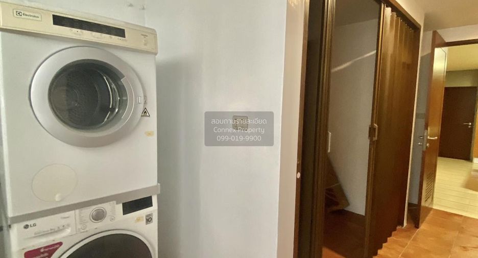 Condo en alquiler de 3 habitaciones en Watthana, Bangkok