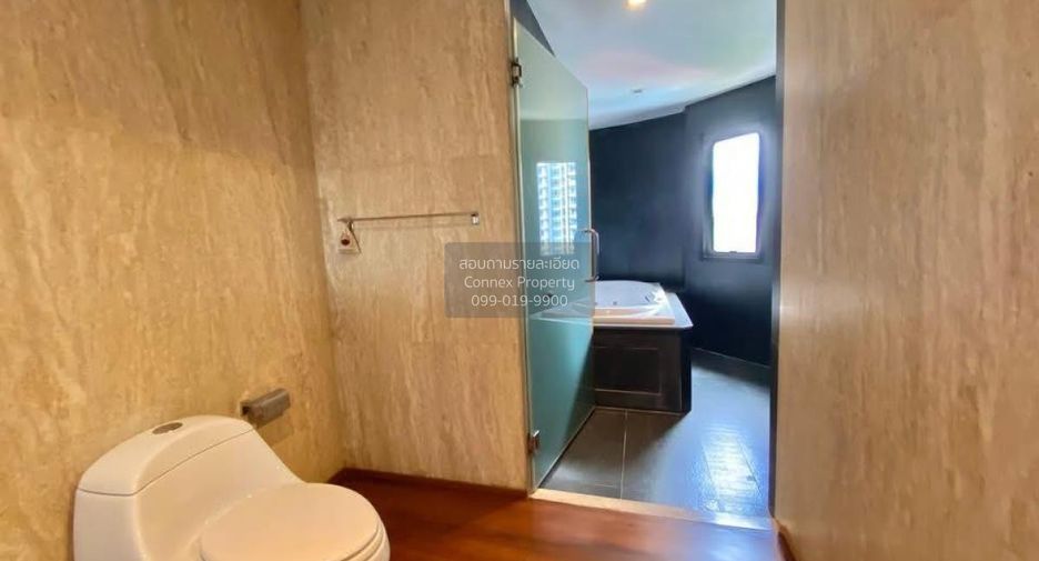 Condo en alquiler de 3 habitaciones en Watthana, Bangkok